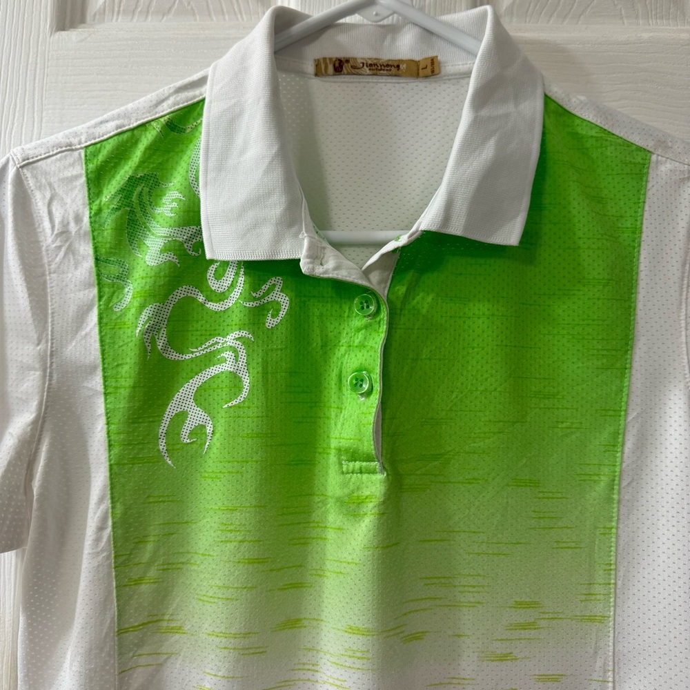 💜 2/$15 White Polo short sleeves Green Large Kids